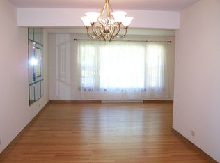 907 S Parkside Ave, Elmhurst, IL 60126