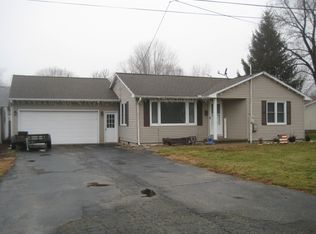 811 S Washington St, Sullivan, IL 61951