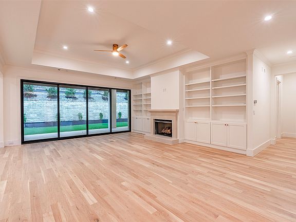 4th image of 7013 Oakmont Ter