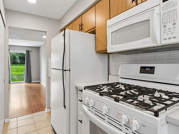 5th image of 14-16 S Huffman St