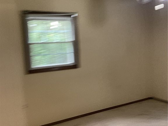 5th image of 10167 Cabin Rd
