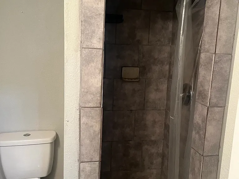 620 Riverside Dr — Photo 24