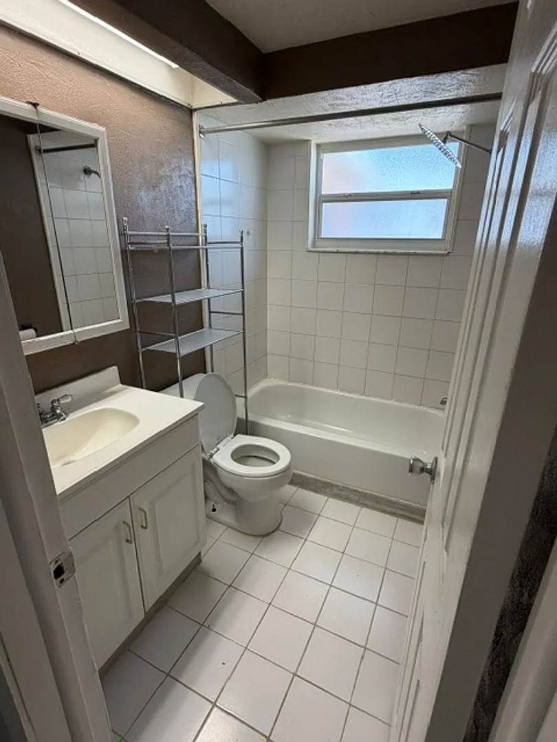 Charming 2-bedroom, 1-bath home in Port Richey — Photo 2