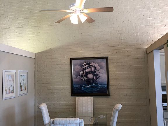 2nd image of 18 Abbey Villa Cir #H