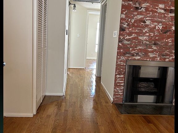 5th image of 8569 Burton Way #89ab37da3