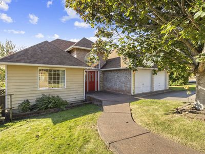 421 NE Scenic St, White Salmon, WA, 98672