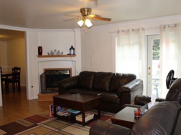 4th image of 14924 19th Ave W