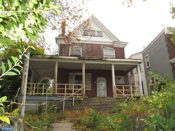 16 Main St, Darby, PA 19023