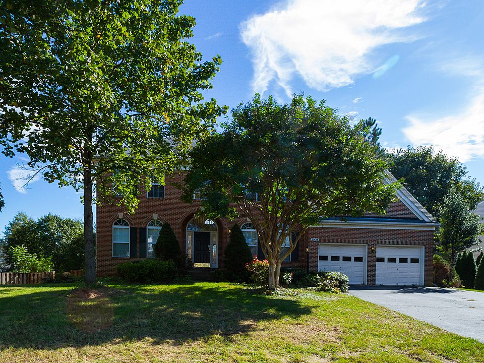 1st image of 21428 Cliff Haven Ct