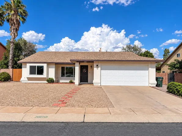 2261 S Iris Dr, Sierra Vista, AZ 85635