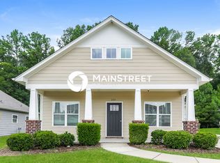 213 Hampton Dr, Calera, AL 35040