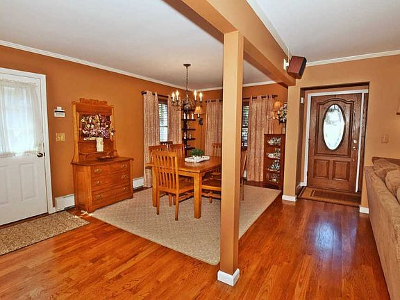 3rd image of 160 Gerard Ave