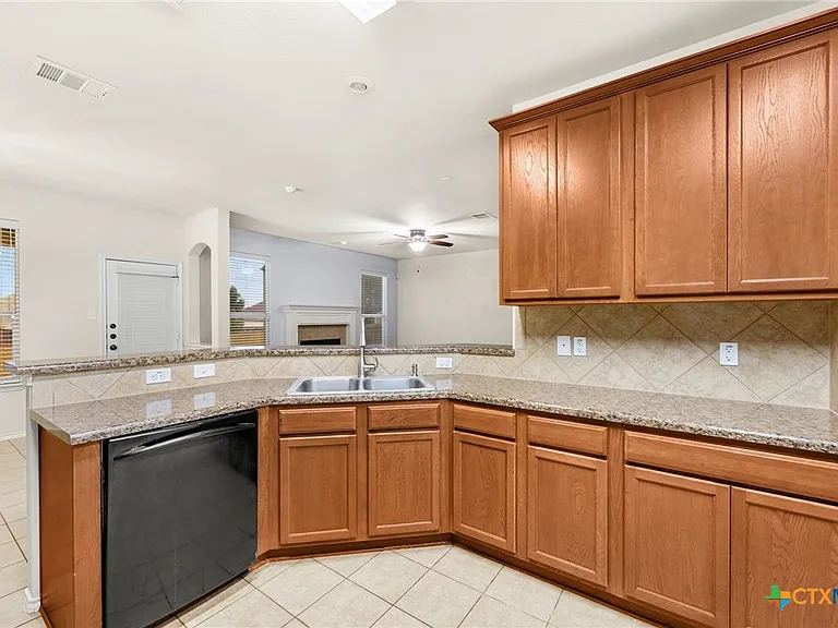 5101 Birmingham Cir — Photo 10