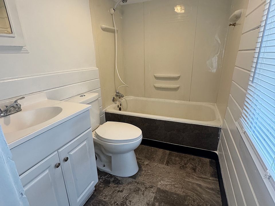 1st image of 520 1/2 Jones St #1/2