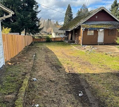2nd image of 8633 S Thompson Avenue