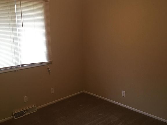 4th image of 9520 Binney St