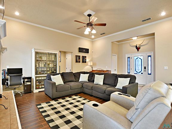 3rd image of 2705 Hammond Blvd