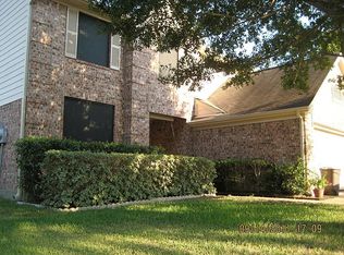 16911 Summer Hollow Dr, Sugar Land, TX 77498