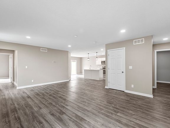 5th image of 1022 Adler Ct