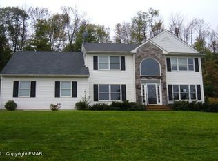 1116 Heritage Dr, Stroudsburg, PA 18360