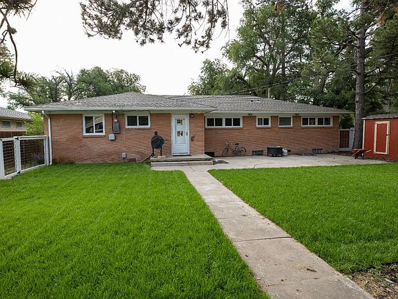 2nd image of 901 Theron Pl
