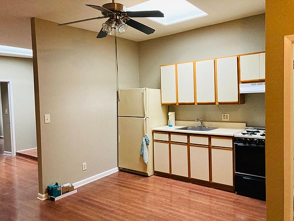 2nd image of 7315 Metropolitan Ave