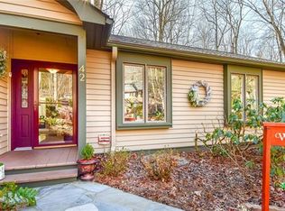 42 Mulberry Ct, Laurel Park, NC 28739