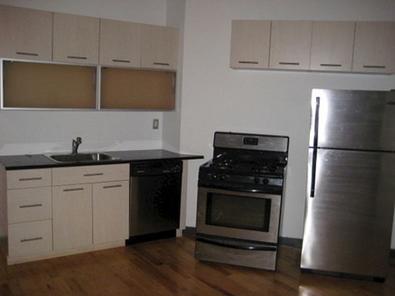 3rd image of 467 Troutman St APT 1E