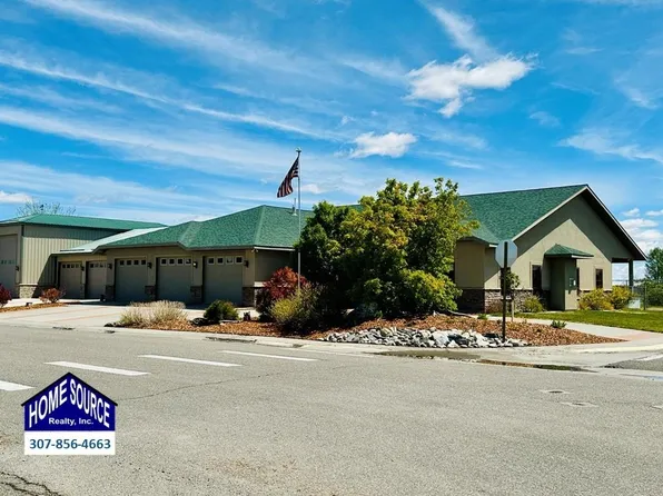 1015 N 16th St E, Riverton, WY 82501
