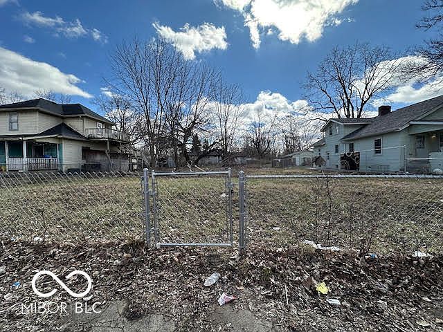 2nd image of 1629 E Gimber St
