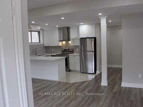 5th image of 19 Landview Rd #Basement