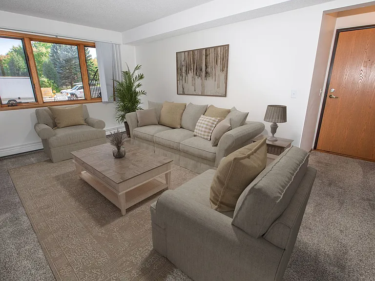 1960 Roosevelt Dr #99 — Photo 5