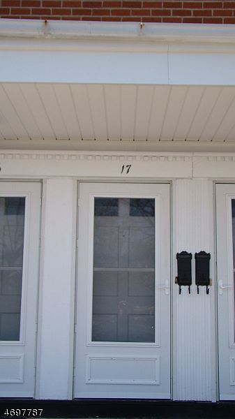 1st image of 17 Lincoln Gdns