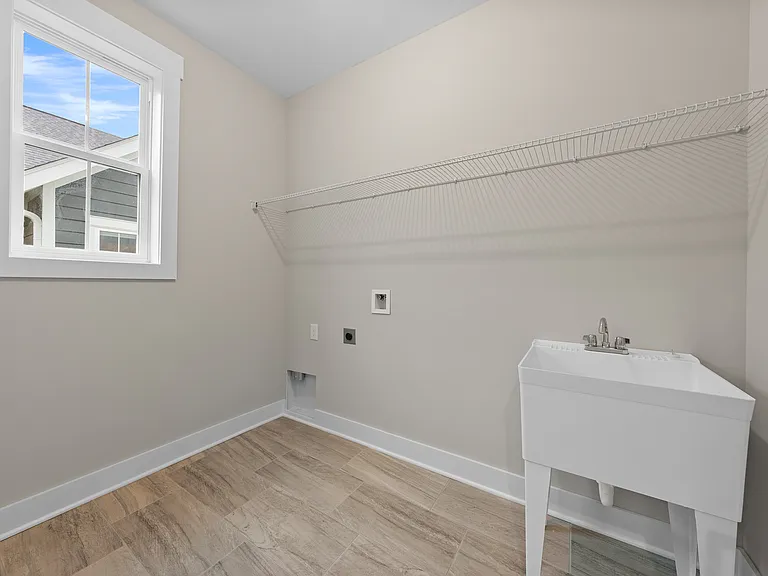 8866 Coe Dr — Photo 26