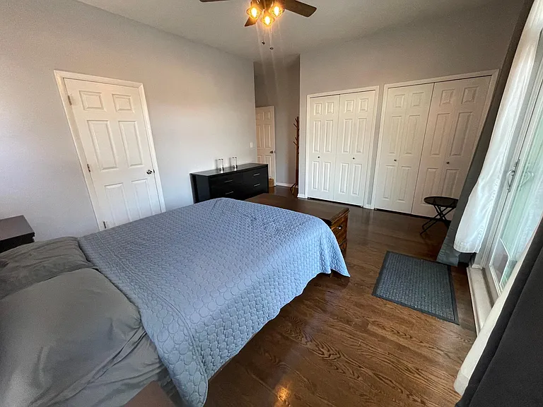 938 N Wood St #2 — Photo 9