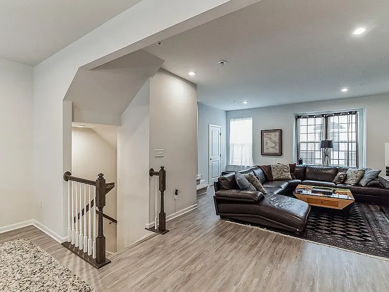 265 Compass Dr — Photo 6
