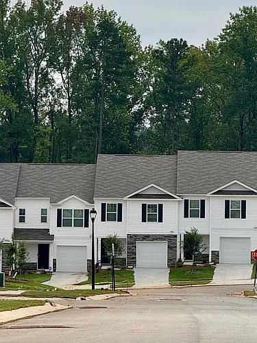 5026 Hyrule Dr Photo 1