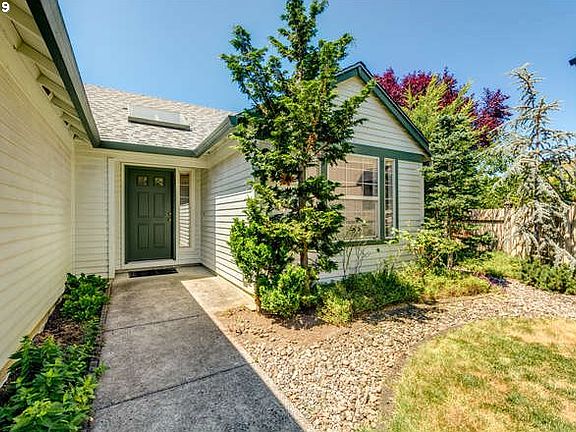 4th image of 1604 SE 185th Ave