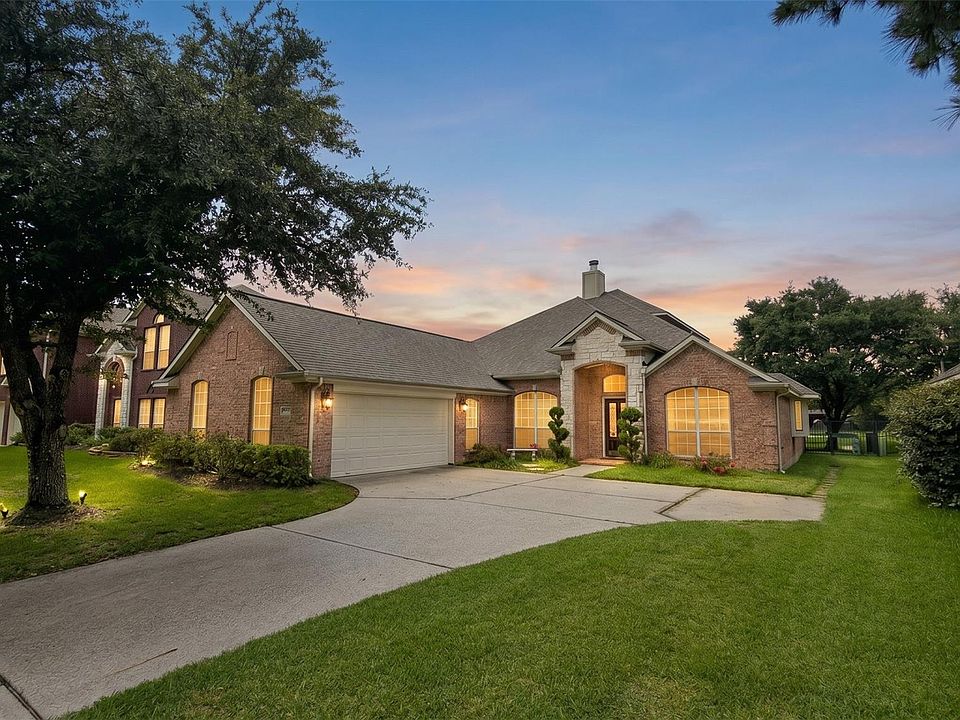 1st image of 9815 Brilliant Lake Dr