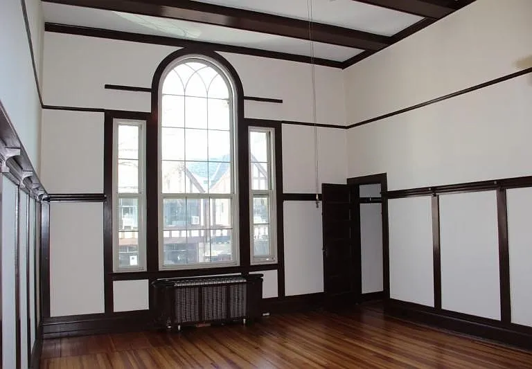 120 Kraft Ave #10 — Photo 2