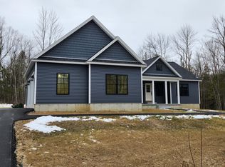 508 Hawthorne Ln, Bangor, ME 04401
