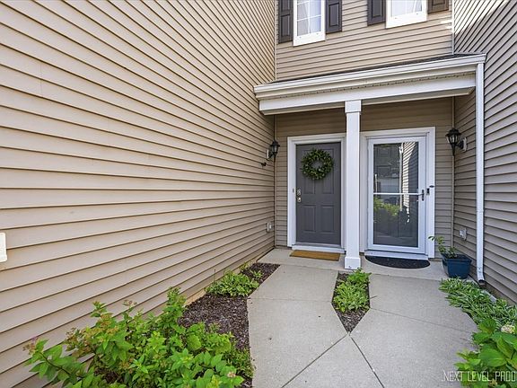2nd image of 5015 Montauk Dr