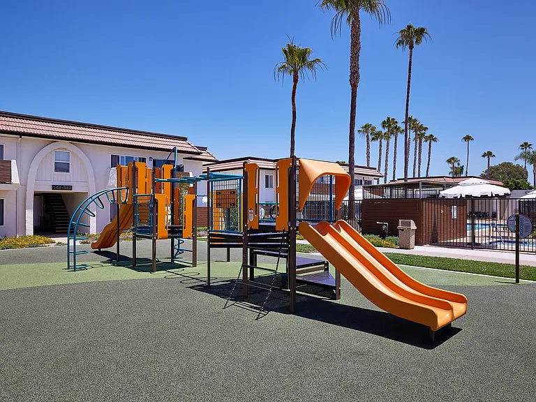 Villa Del Mar Apartments (new) — Photo 13