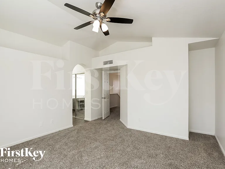 6512 N 85th Ave — Photo 10