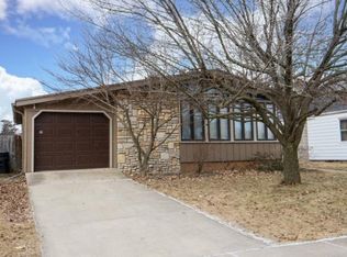 209 N Hawthorne Dr, South Bend, IN 46617