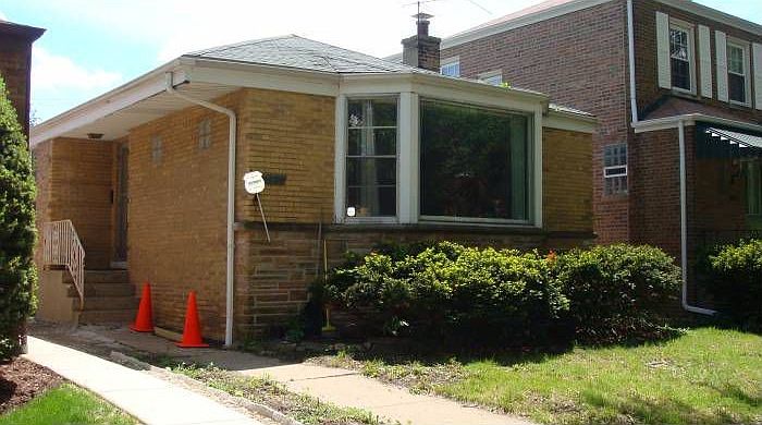 1st image of 2625 W Catalpa Ave