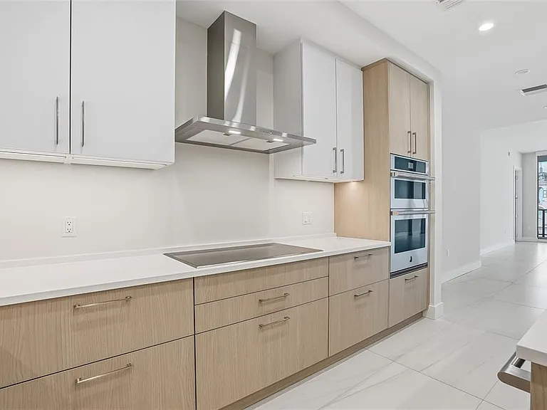 275 1st Ave S #1003 — Photo 52