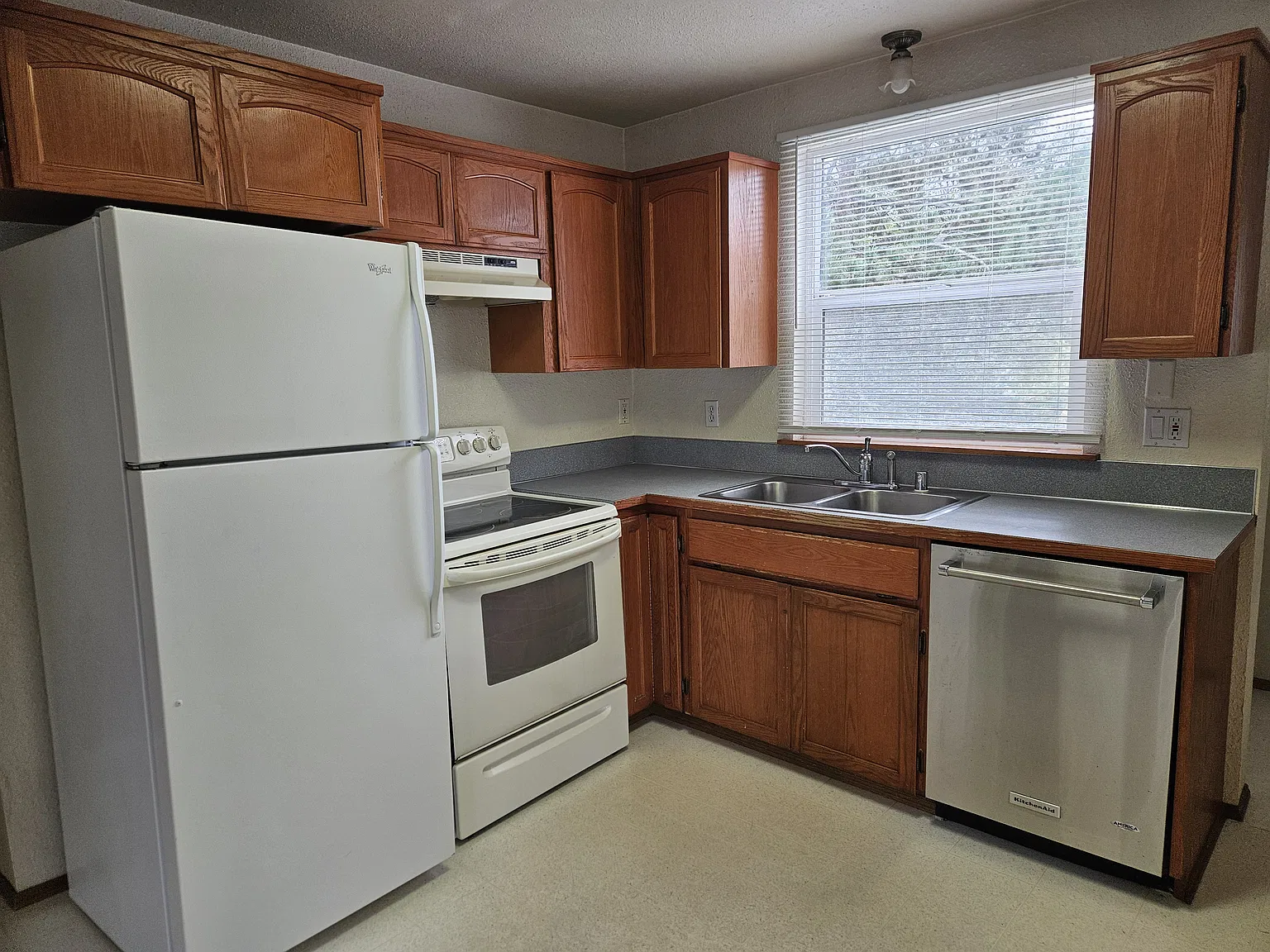 Barnes Ln S, Tacoma — Photo 2