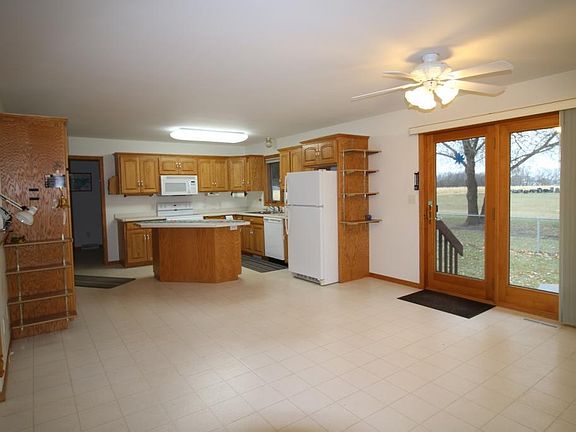 2nd image of 206 Elm Ave NW