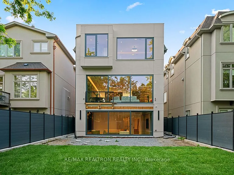 107 Elmwood Ave — Photo 40